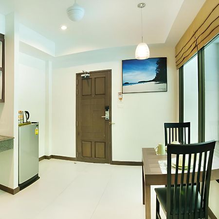 Ratana Hill Patong Aparthotel Exterior foto
