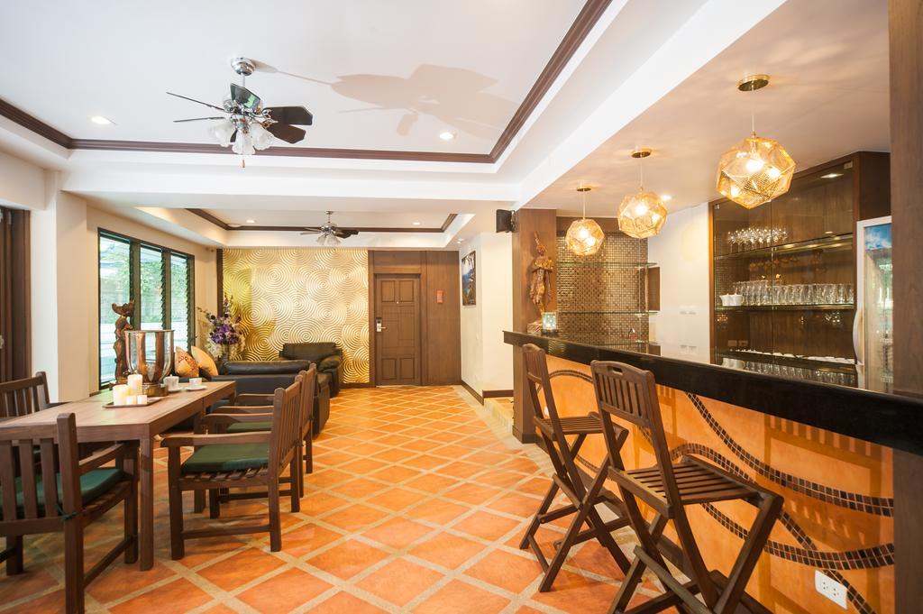 Ratana Hill Patong Aparthotel Exterior foto