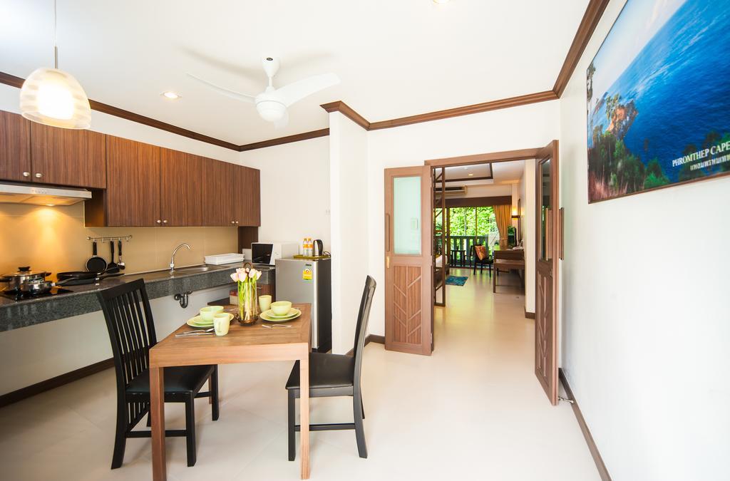 Ratana Hill Patong Aparthotel Quarto foto