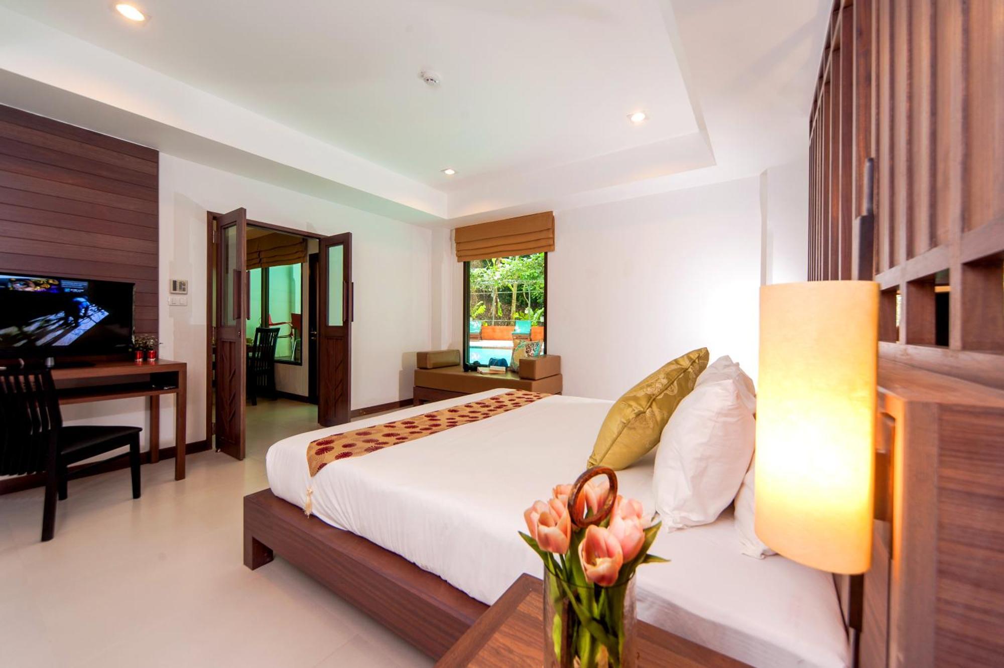 Ratana Hill Patong Aparthotel Quarto foto