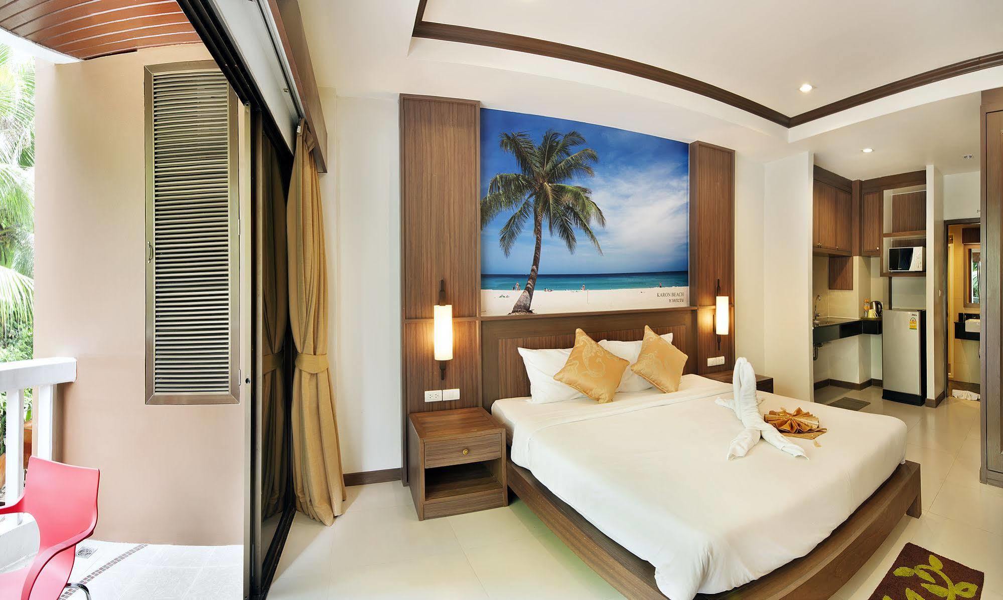 Ratana Hill Patong Aparthotel Exterior foto